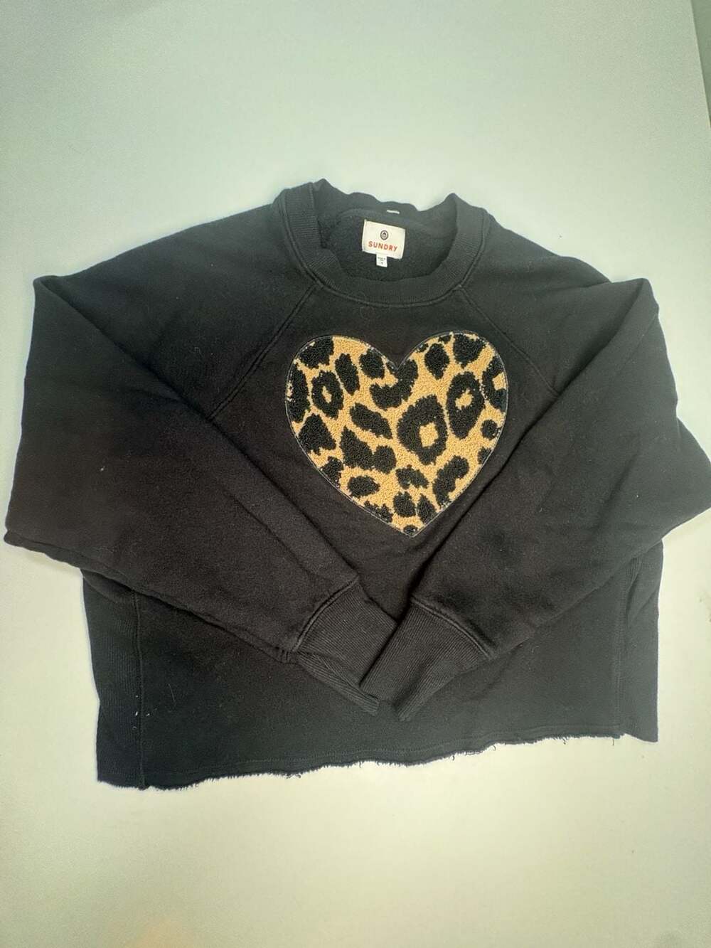 Sundry Leopard Print Heart Cropped Sweatshirt Black Size 1/ SM Made in USA